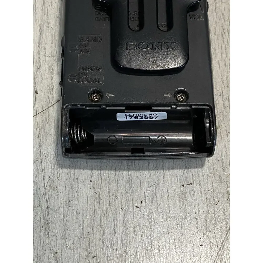Vintage Sony Walkman SRF-49 FM/AM Stereo Radio w/Belt Clip Tested Works